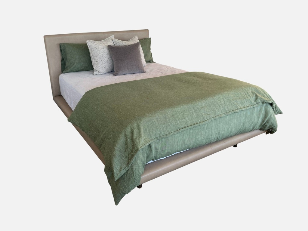 [8859884093668] Avoca Queen Bed in Brusio Cashew Leather