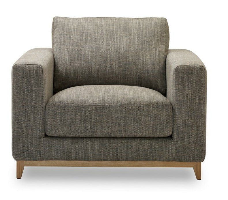 Molmic Aston Lounge Chair