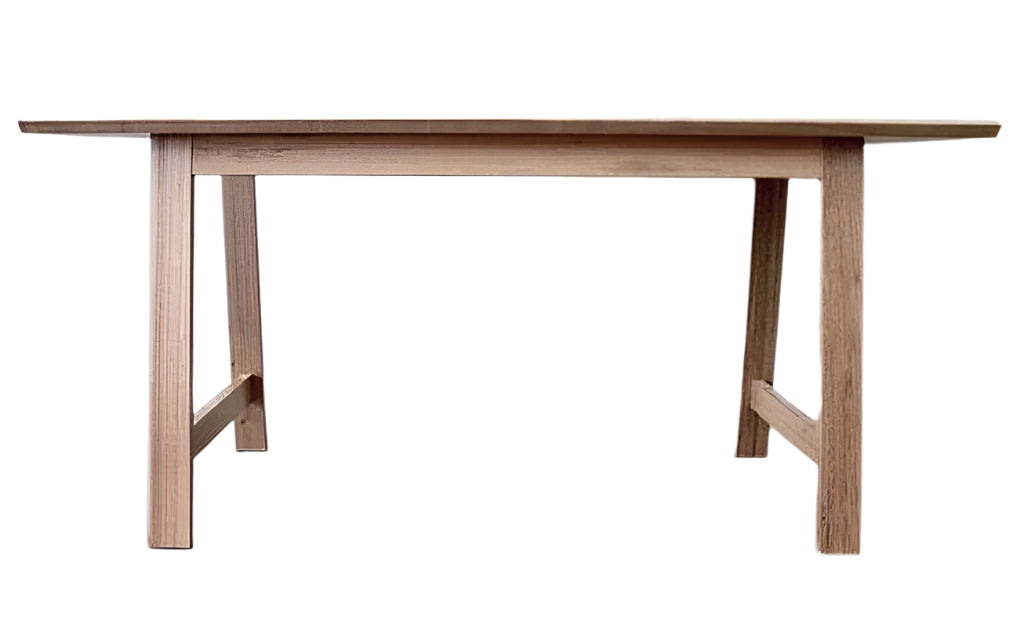Claudia Table