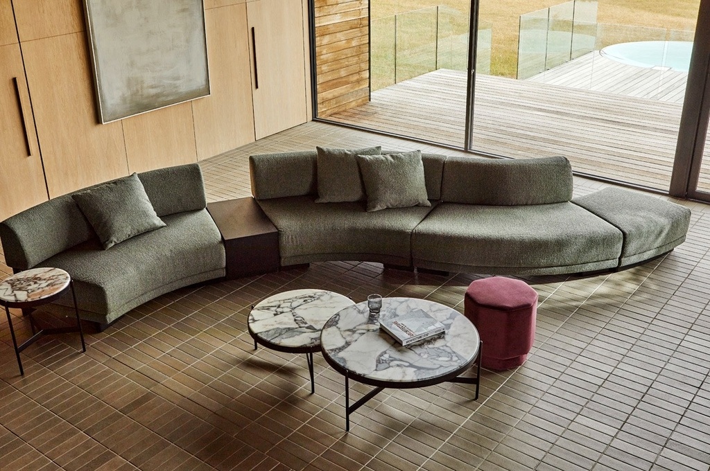 [SOF-FEL-ORB-6S-INCRV-OUCRV-OTT-SIDE-SOF-FEL-ORB-MOSTW-BK] Felix Orbit 6-Seater S Shape Sofa with Side Table - Moss Tweed/Matt Black Ash