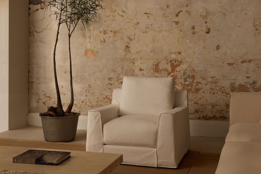 [2321-8-A034-99] Pedro Armchair