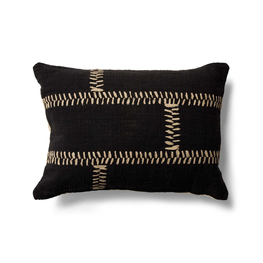 [C833] Hans Rectangle Cushion Black 50x70