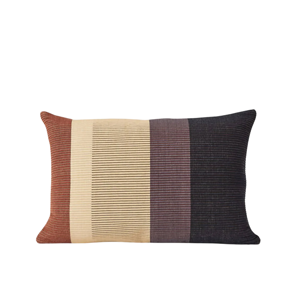 [CI-TES0336] Albers No.2 Cushion